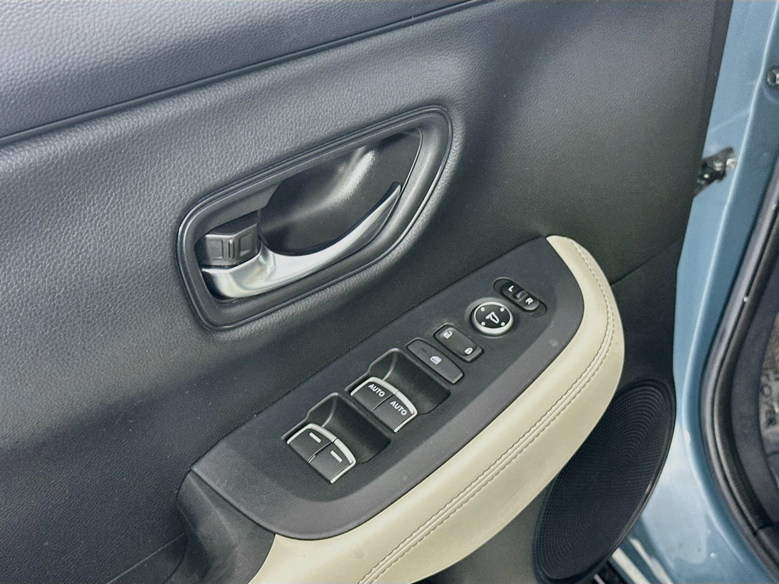 Used 2024 Honda HR-V EX-L image 17