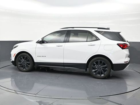 Used 2024 Chevrolet Equinox RS w/ RS Leather Package FWD image 2