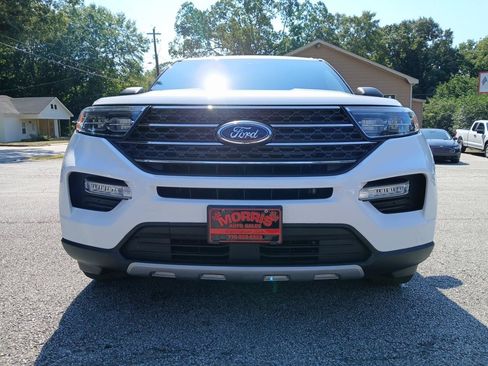 Used 2022 Ford Explorer XLT w/ Equipment Group 202A RWD image 3