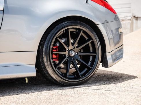 Used 2006 Nissan 350Z Coupe RWD image 36