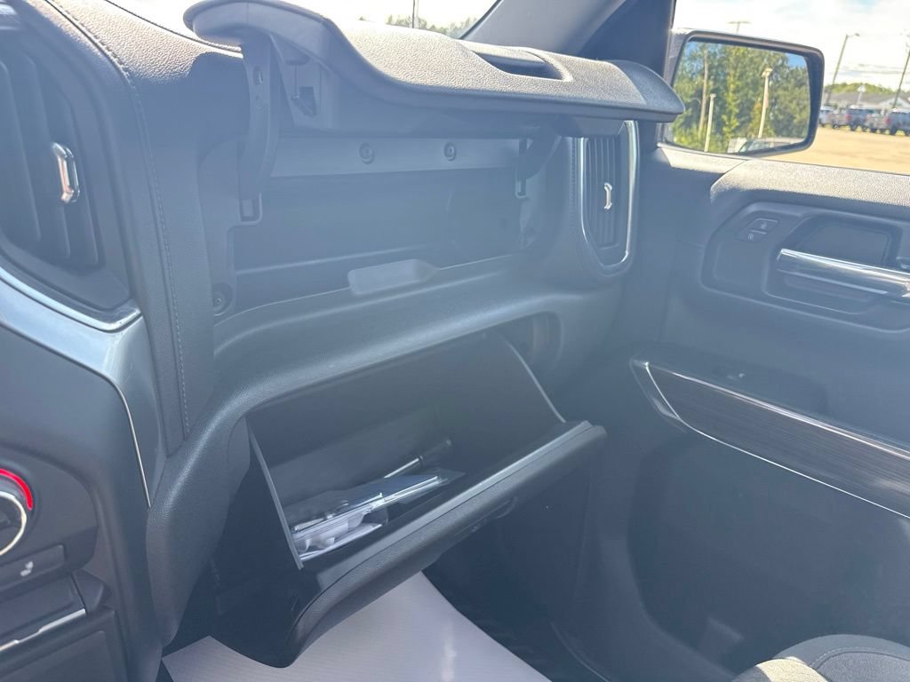 Used 2021 Chevrolet Silverado 1500 RST w/ Bed Protection Package AWD/4WD image 24