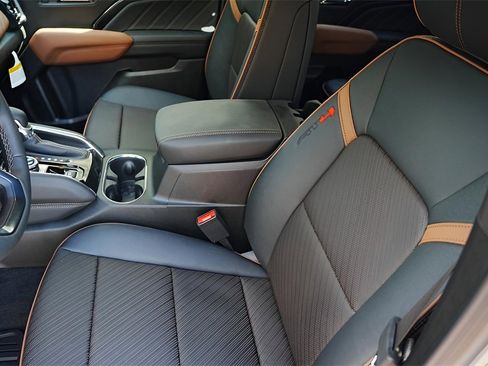 New 2026 GMC Canyon AT4 w/ Technology Plus Package image 10