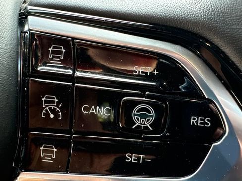 Certified 2025 Jeep Grand Cherokee L Summit AWD/4WD image 32