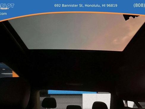 Used 2011 Mercedes-Benz C 300 Sedan w/ Dynamic Handling Pkg image 18