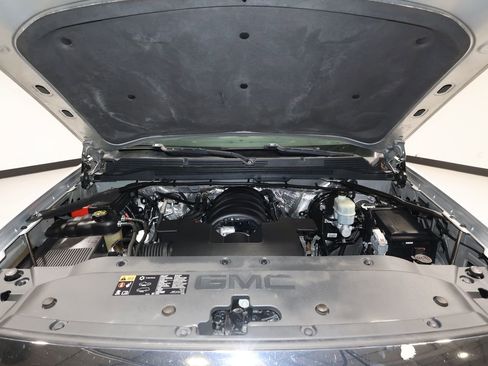 Used 2014 GMC Sierra 1500 SLE w/ Suspension Package, Off-Road image 17