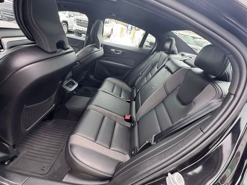 Used 2024 Volvo S60 B5 Plus image 33