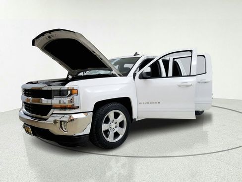 Used 2018 Chevrolet Silverado 1500 LT w/ All Star Edition RWD image 10