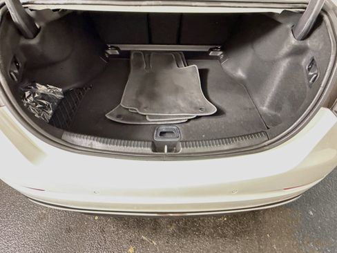 Used 2023 Mercedes-Benz C 300 Sedan image 35