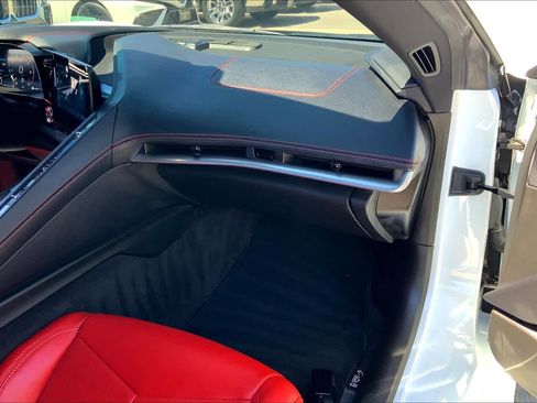 Used 2025 Chevrolet Corvette Stingray Coupe w/ 1LT image 17