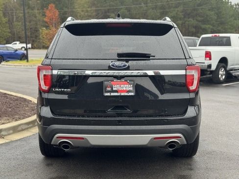 Used 2017 Ford Explorer Limited image 9