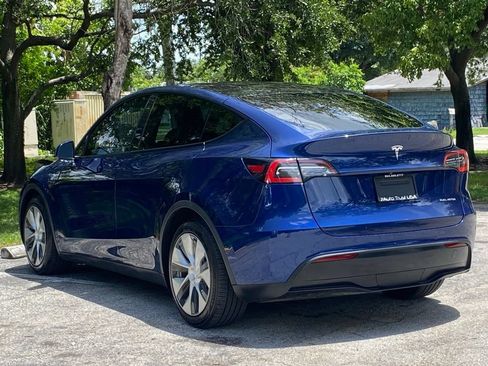 Used 2021 Tesla Model Y Long Range AWD/4WD image 7