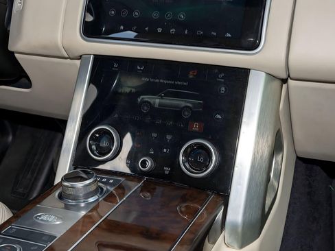 Used 2018 Land Rover Range Rover Supercharged AWD/4WD image 24