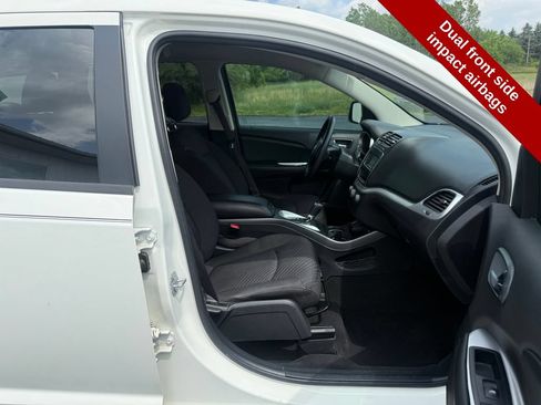 Used 2017 Dodge Journey SE FWD image 41