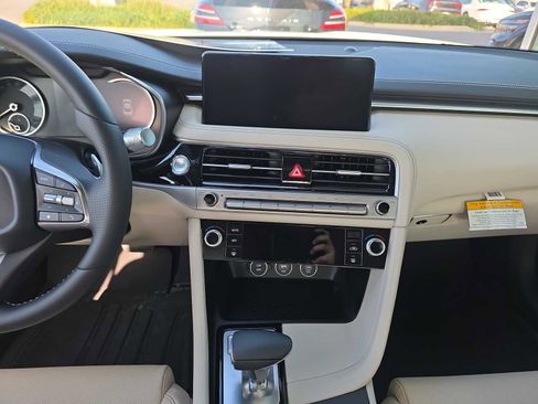 New 2026 Genesis G70 2.5T image 9