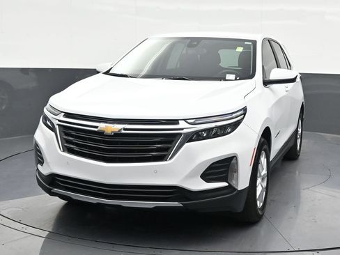 Used 2024 Chevrolet Equinox LT FWD image 9