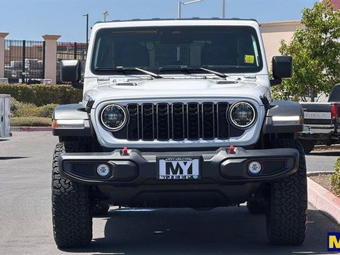 Used 2026 Jeep Wrangler Unlimited Rubicon AWD/4WD image 9