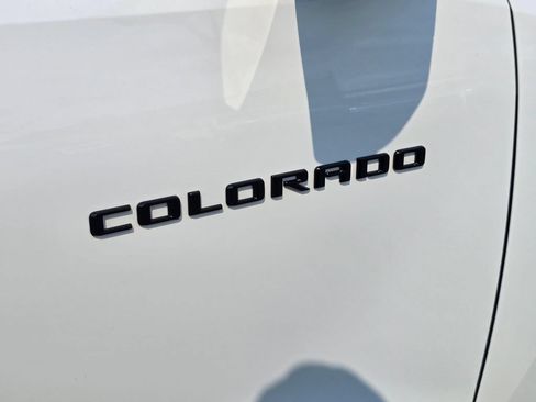 Used 2023 Chevrolet Colorado ZR2 w/ ZR2 Convenience Package III AWD/4WD image 15