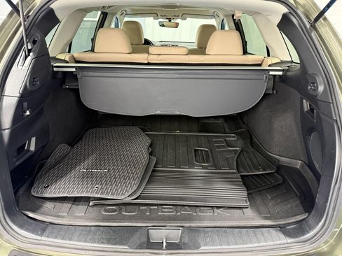 Used 2017 Subaru Outback 2.5i Limited AWD/4WD image 32