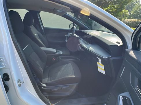 New 2026 Nissan Leaf w/ Floor Mat Package (S+) FWD image 8