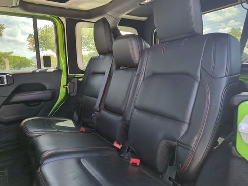 Used 2018 Jeep Wrangler Unlimited Rubicon AWD/4WD image 19