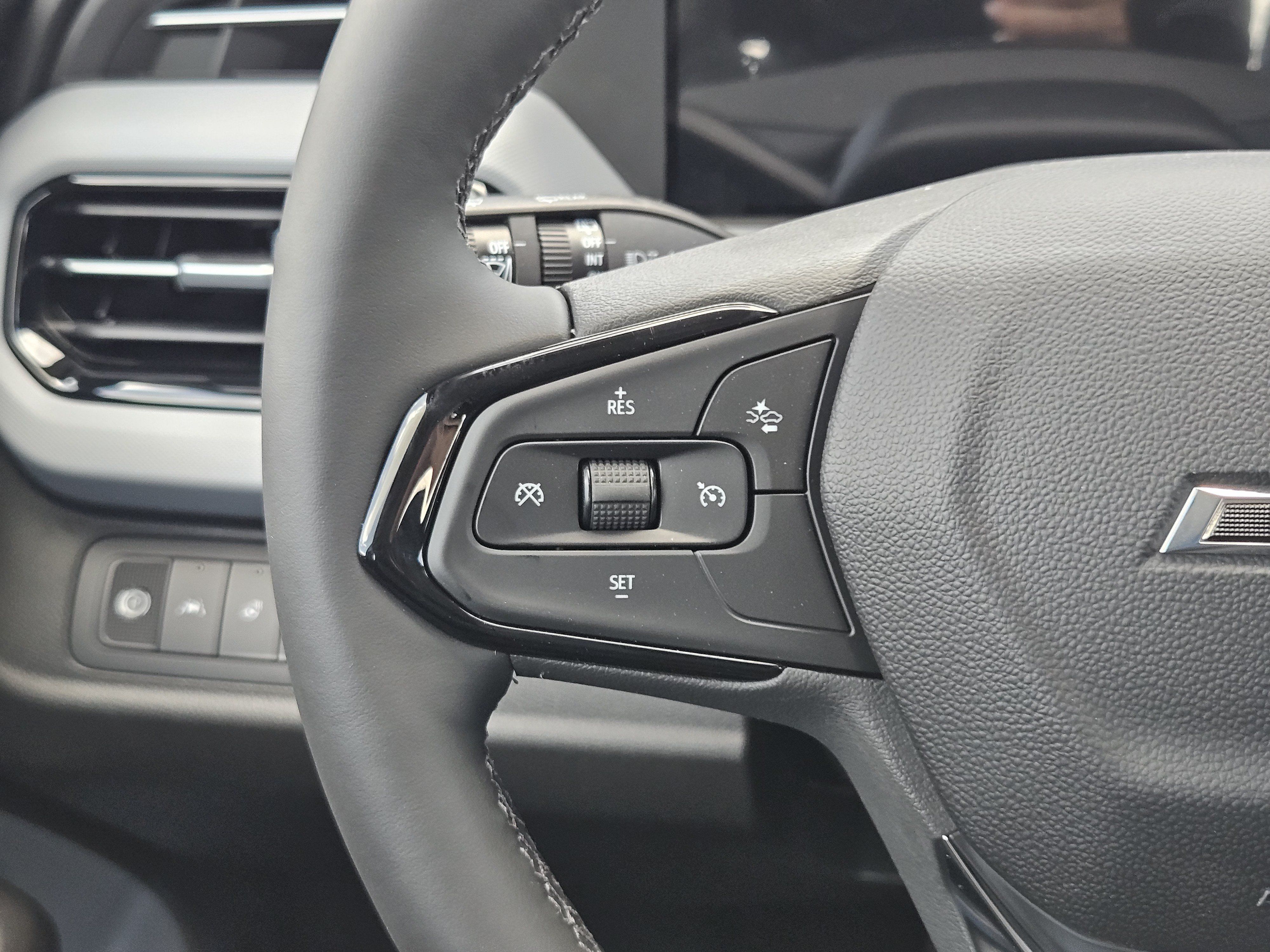 New 2027 Chevrolet Bolt LT w/ Comfort Package FWD image 19