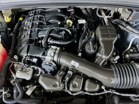 Used 2024 Jeep Grand Cherokee L Limited w/ Luxury Tech Group II image 37