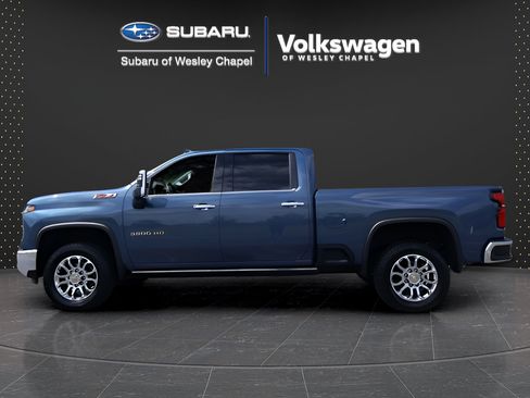 Used 2025 Chevrolet Silverado 3500 LTZ w/ LTZ Premium Package AWD/4WD image 4