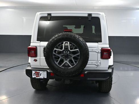 Used 2024 Jeep Wrangler Unlimited Sahara w/ Technology Group AWD/4WD image 7