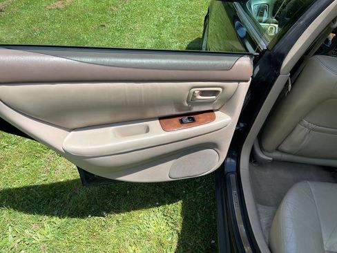 Used 2001 Lexus ES 330 image 34