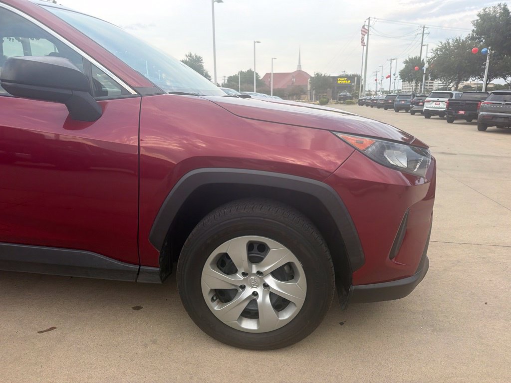Used 2022 Toyota RAV4 LE FWD image 18