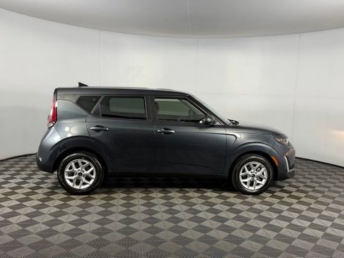 Used 2025 Kia Soul LX image 6