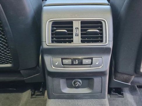 Used 2018 Audi Q5 Prestige w/ Prestige Package AWD/4WD image 18