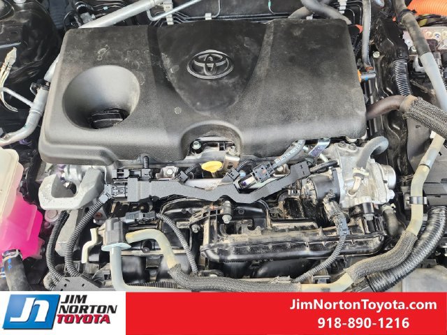 Used 2022 Toyota RAV4 XLE Premium AWD/4WD image 31
