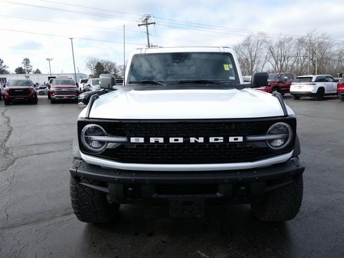 Used 2024 Ford Bronco Wildtrak image 9