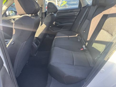 Used 2018 Honda Accord LX image 8