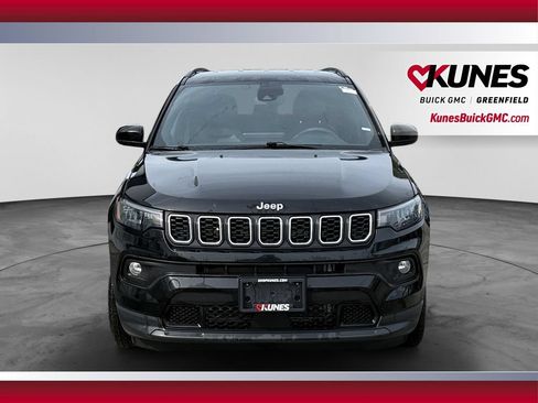 Used 2024 Jeep Compass Latitude AWD/4WD image 4