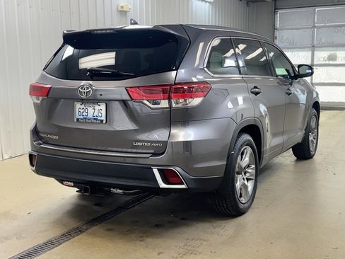 Used 2019 Toyota Highlander Limited Platinum image 5