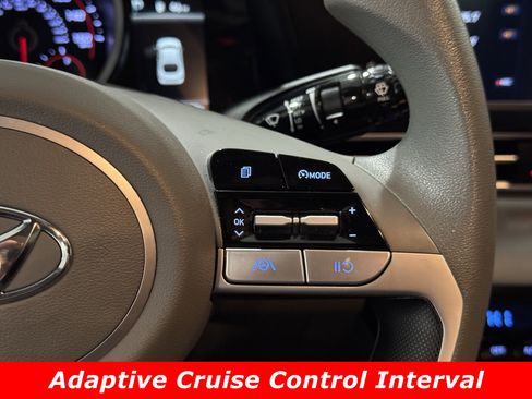 Used 2023 Hyundai Elantra SEL image 7