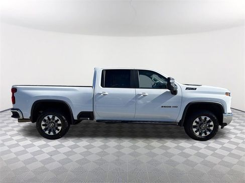 Used 2024 Chevrolet Silverado 2500 LT w/ All Star Edition image 4