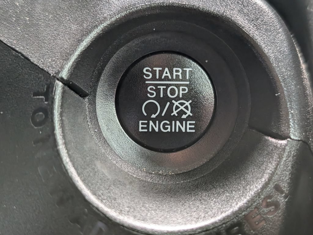 Used 2019 Jeep Renegade Trailhawk AWD/4WD image 30