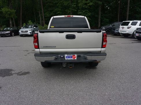 Used 2006 Chevrolet Silverado 1500 LT w/ Onstar Plus Package RWD image 18