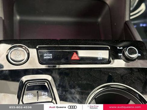 Used 2025 Audi A6 e-tron Premium Plus w/ Premium Plus AWD/4WD image 28