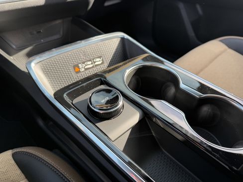 New 2026 Chevrolet Equinox ACTIV w/ Convenience Package III image 17