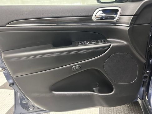 Certified 2019 Jeep Grand Cherokee Limited w/ Luxury Group II AWD/4WD image 10