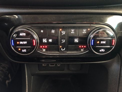 Certified 2021 Buick Encore GX Select image 24