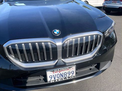 Used 2026 BMW 530i w/ Premium Package RWD image 33