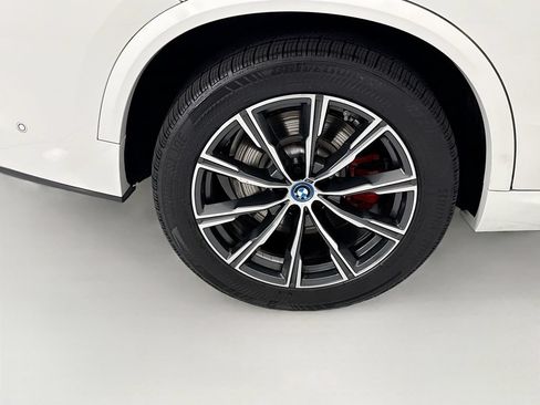 Used 2025 BMW X5 xDrive50e w/ M Sport Package AWD/4WD image 32