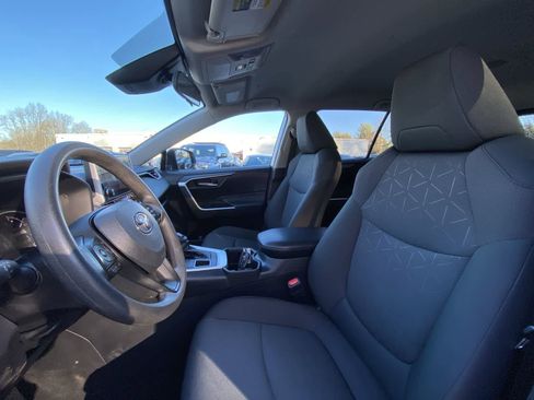 Used 2024 Toyota RAV4 XLE image 24