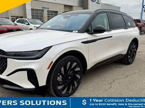 Used 2026 Lincoln Nautilus Reserve image 4