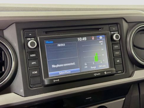 Used 2017 Toyota Tacoma SR5 image 16